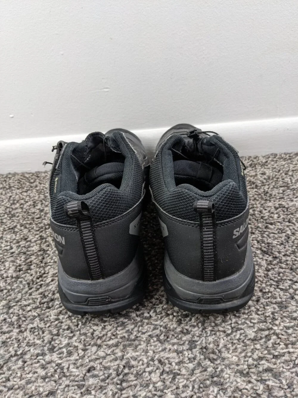 Salomon ADV/C Gore-Tex Men’s Size 9.5 Black Trail Hiking Shoes *Flaw